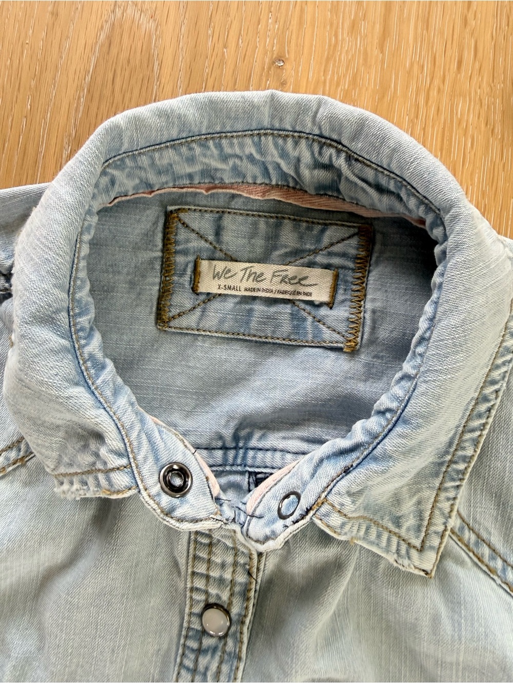 We The Free Light Blue Denim Short-Sleeve Button-Up Shirt - Picture 3 of 3